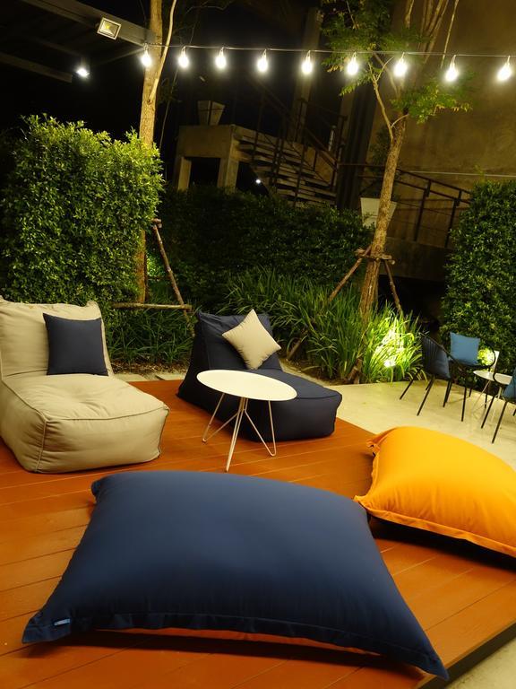 The Restro Hua Hin Exterior foto